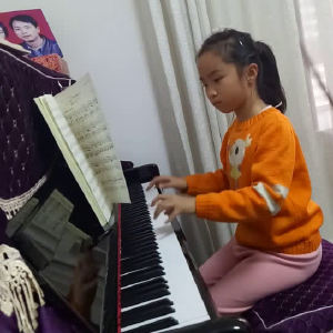 李元恬图片